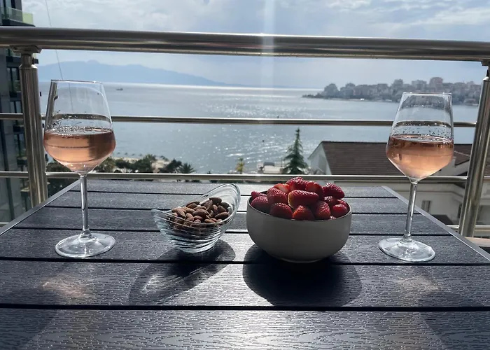 Promenade Seaview Apartment